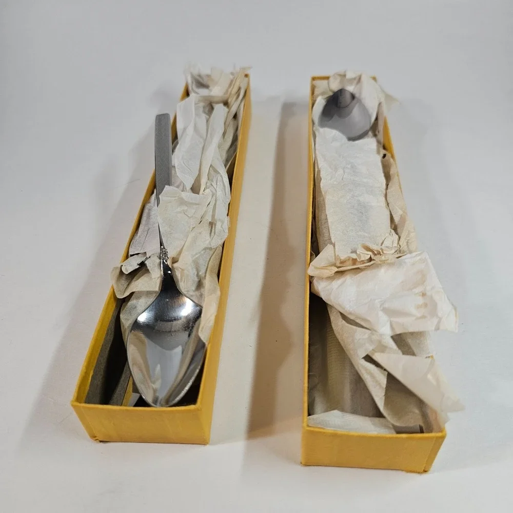 Oneida Melissa Stainless Flatware 5 Piece Settings Forks Spoons Knife Set‎ of 2